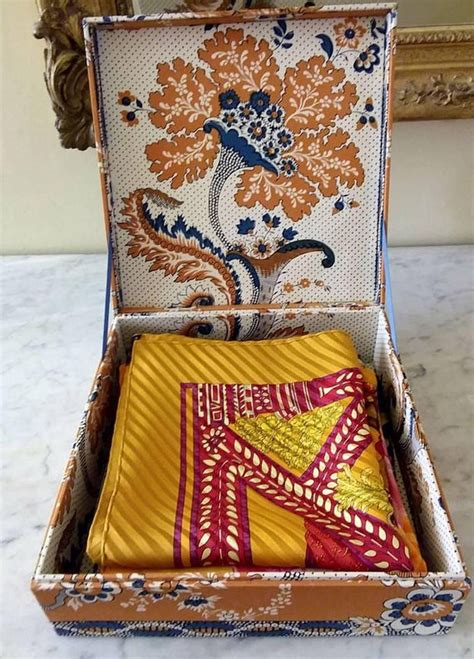 hermes scarf box size